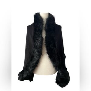 Source Unknown Black Faux Fur Trim Cape